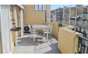 APPARTEMENT T3 A NICE