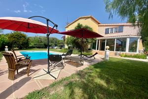 VILLA AVEC PISCINE A COLLE SUR LOUP