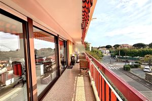 APPARTEMENT T3 PROCHE CENTRE VILLA A FREJUS