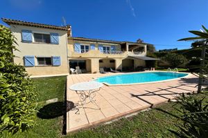 MAISON AVEC PISCINE A VENCE