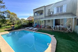 FREJUS TOUR DE MARE, VILLA MITOYENNE AVEC PISCINE