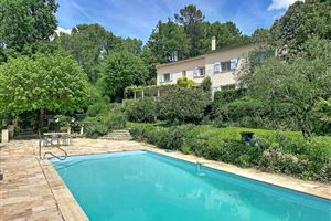 MAISON PROVENÇALE RUSTIQUE AVEC PISCINE ET MAISON D’AMIS A LORGUES